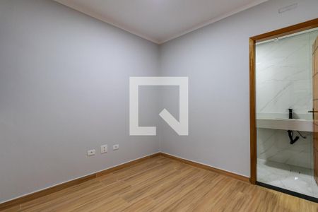 Casa de condomínio à venda com 160m², 3 quartos e 2 vagas Casa de condomínio à venda com 160m², 3 quartos e 2 vagasSuíte 2