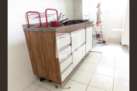 Cozinha de apartamento à venda com 3 quartos, 57m² em Vila Pirajussara, São Paulo