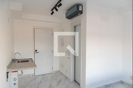 Cozinha de kitnet/studio para alugar com 1 quarto, 19m² em Vila Dom Pedro I, São Paulo