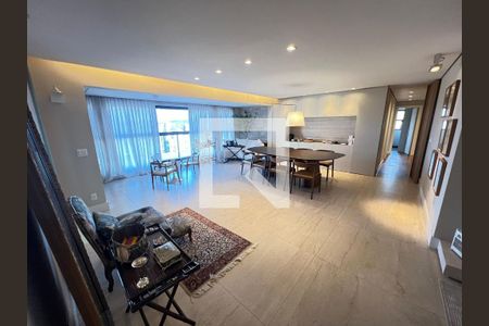 Sala ampla de apartamento à venda com 4 quartos, 167m² em Vila da Serra, Nova Lima