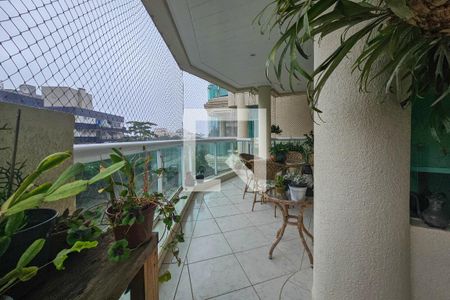 Varanda de apartamento para alugar com 4 quartos, 170m² em Enseada, Guarujá