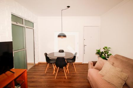 Apartamento à venda com 65m², 3 quartos e 2 vagasSala