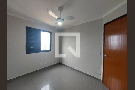 Quarto 1 de apartamento para alugar com 2 quartos, 57m² em Interlagos, São Paulo