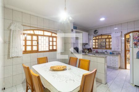 Casa à venda com 149m², 2 quartos e 2 vagas Casa à venda com 149m², 2 quartos e 2 vagasCozinha