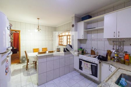 Casa à venda com 149m², 2 quartos e 2 vagas Casa à venda com 149m², 2 quartos e 2 vagasCozinha