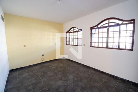 Casa para alugar com 6 quartos, 298m² em Núcleo Bandeirante, Brasília