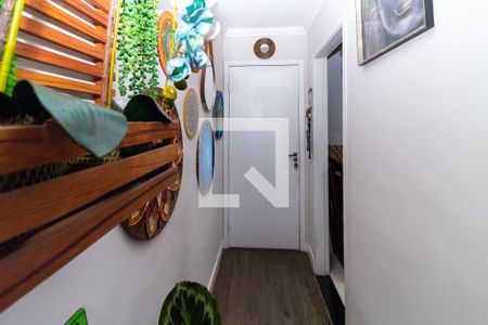 Corredor de Entrada de apartamento à venda com 2 quartos, 52m² em Vila Bela, São Paulo