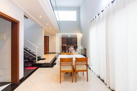 Sala  de casa para alugar com 3 quartos, 207m² em I.a.p.i., Osasco