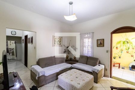 Sala  de casa à venda com 4 quartos, 304m² em Bonfim, Belo Horizonte
