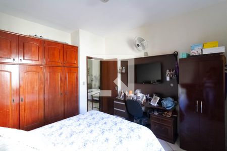 Quarto 2 de casa à venda com 4 quartos, 304m² em Bonfim, Belo Horizonte