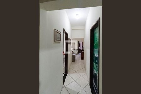 Corredor de casa à venda com 4 quartos, 304m² em Bonfim, Belo Horizonte