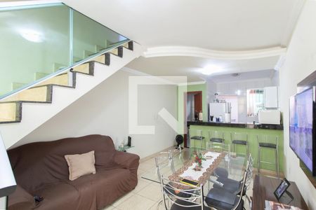 Sala de casa para alugar com 2 quartos, 65m² em Céu Azul, Belo Horizonte