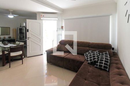 Casa de condomínio para alugar com 170m², 3 quartos e 2 vagasSala