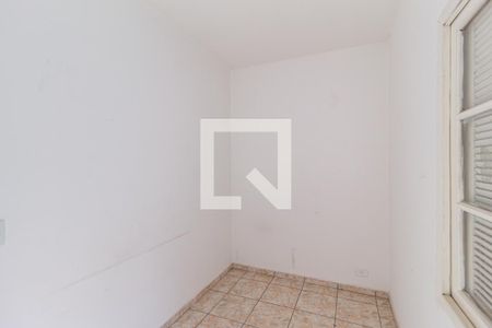 Quarto 2 de casa à venda com 6 quartos, 241m² em Vila Osasco, Osasco