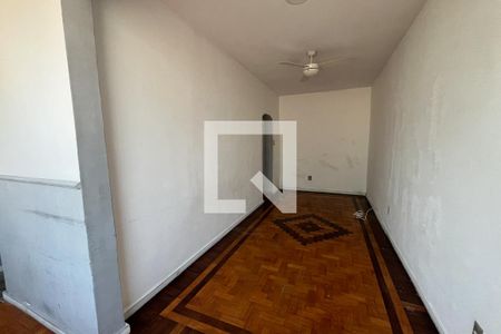 Sala de apartamento para alugar com 3 quartos, 85m² em Vila Kosmos, Rio de Janeiro