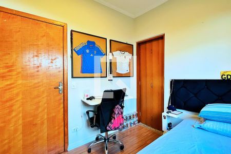 Casa à venda com 150m², 5 quartos e 4 vagas Casa à venda com 150m², 5 quartos e 4 vagasSuíte 2