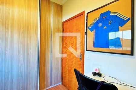 Casa à venda com 150m², 5 quartos e 4 vagas Casa à venda com 150m², 5 quartos e 4 vagasSuíte 2