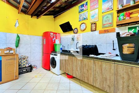 Casa à venda com 150m², 5 quartos e 4 vagas Casa à venda com 150m², 5 quartos e 4 vagasÁrea de Serviço