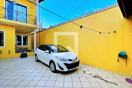 Casa à venda com 150m², 5 quartos e 4 vagas Casa à venda com 150m², 5 quartos e 4 vagasGaragem