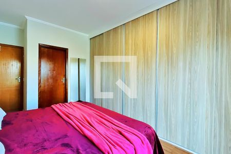 Casa à venda com 150m², 5 quartos e 4 vagas Casa à venda com 150m², 5 quartos e 4 vagasSuíte 3