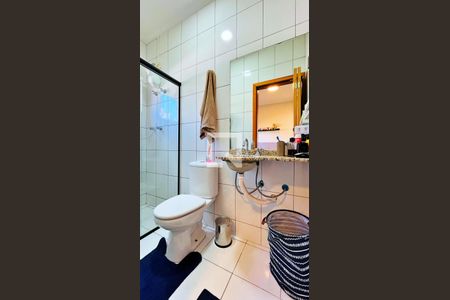 Casa à venda com 150m², 5 quartos e 4 vagas Casa à venda com 150m², 5 quartos e 4 vagasBanheiro da Suíte 1