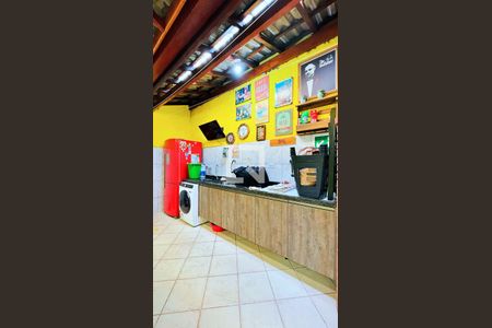 Casa à venda com 150m², 5 quartos e 4 vagas Casa à venda com 150m², 5 quartos e 4 vagasÁrea de Serviço