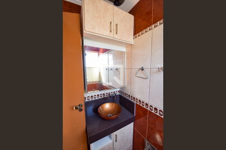 Apartamento à venda com 61m², 2 quartos e 2 vagas Apartamento à venda com 61m², 2 quartos e 2 vagasBanheiro do Quarto 2 (Suíte)