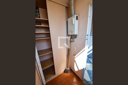 Apartamento à venda com 61m², 2 quartos e 2 vagas Apartamento à venda com 61m², 2 quartos e 2 vagasQuarto de Serviço