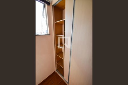 Apartamento à venda com 61m², 2 quartos e 2 vagas Apartamento à venda com 61m², 2 quartos e 2 vagasQuarto de Serviço