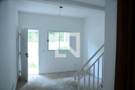 Sala de casa de condomínio para alugar com 2 quartos, 83m² em Bairro do Maranhao, Cotia