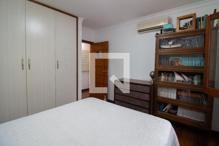 Quarto 1  de casa à venda com 4 quartos, 280m² em Jardim das Vertentes, São Paulo