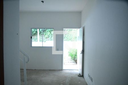 Sala de casa de condomínio para alugar com 2 quartos, 83m² em Bairro do Maranhao, Cotia