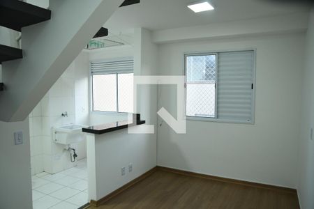 Sala de apartamento para alugar com 3 quartos, 85m² em Jardim Isis, Cotia
