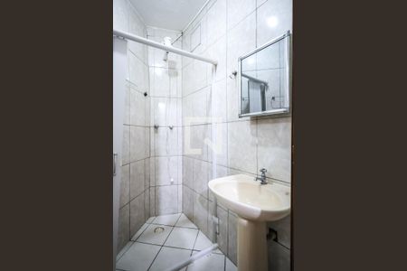 Banheiro de casa para alugar com 2 quartos, 42m² em Vila Gumercindo, São Paulo