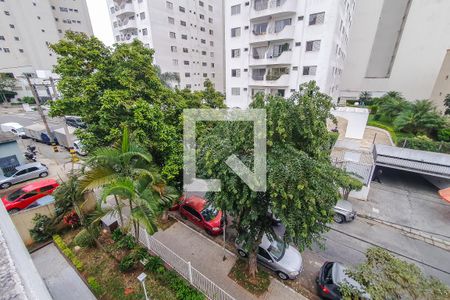 janela vista de apartamento para alugar com 2 quartos, 75m² em Vila Firmiano Pinto, São Paulo
