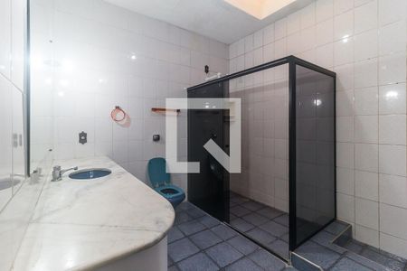 Casa para alugar com 551m², 15 quartos e 4 vagas Casa para alugar com 551m², 15 quartos e 4 vagasBanheiro