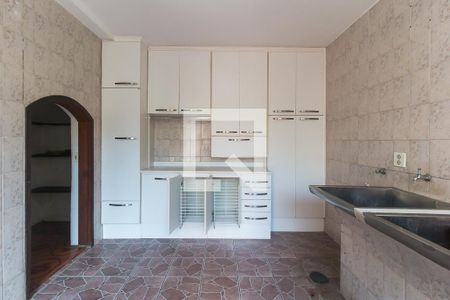 Casa para alugar com 551m², 15 quartos e 4 vagas Casa para alugar com 551m², 15 quartos e 4 vagasÁrea de Serviço