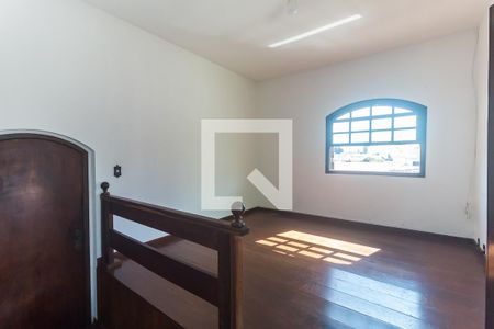 Casa para alugar com 551m², 15 quartos e 4 vagas Casa para alugar com 551m², 15 quartos e 4 vagasQuarto 6 - Suíte 1