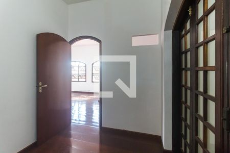 Casa para alugar com 551m², 15 quartos e 4 vagas Casa para alugar com 551m², 15 quartos e 4 vagasQuarto 4