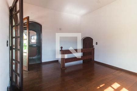 Casa para alugar com 551m², 15 quartos e 4 vagas Casa para alugar com 551m², 15 quartos e 4 vagasQuarto 6 - Suíte 1