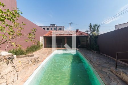 Casa para alugar com 551m², 15 quartos e 4 vagas Casa para alugar com 551m², 15 quartos e 4 vagasPiscina