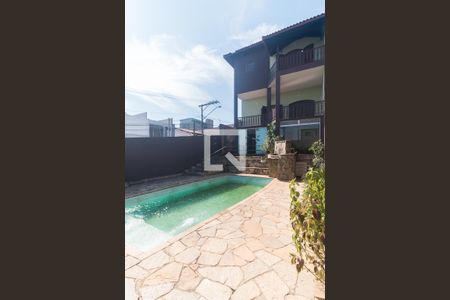 Casa para alugar com 551m², 15 quartos e 4 vagas Casa para alugar com 551m², 15 quartos e 4 vagasPiscina