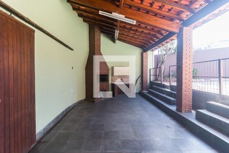 Casa para alugar com 551m², 15 quartos e 4 vagas Casa para alugar com 551m², 15 quartos e 4 vagasChurrasqueira/Garagem