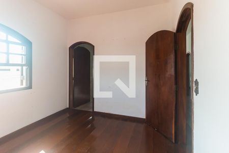 Casa para alugar com 551m², 15 quartos e 4 vagas Casa para alugar com 551m², 15 quartos e 4 vagasQuarto 8 - Suíte 3