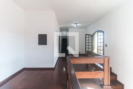 Casa para alugar com 551m², 15 quartos e 4 vagas Casa para alugar com 551m², 15 quartos e 4 vagasHall