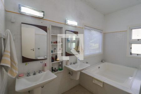 Casa de condomínio à venda com 800m², 8 quartos e 8 vagas Casa de condomínio à venda com 800m², 8 quartos e 8 vagasSuíte