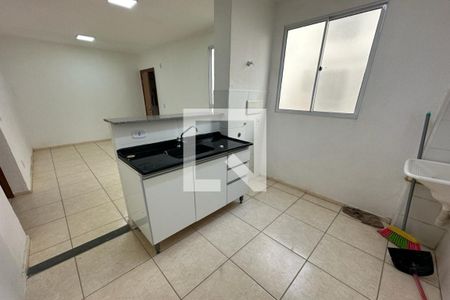 Apartamento para alugar com 50m², 2 quartos e 1 vaga Apartamento para alugar com 50m², 2 quartos e 1 vagaCozinha - Lavanderia