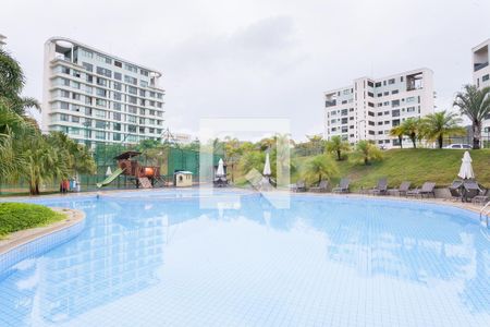 Apartamento à venda com 154m², 3 quartos e 3 vagas Apartamento à venda com 154m², 3 quartos e 3 vagasPiscina