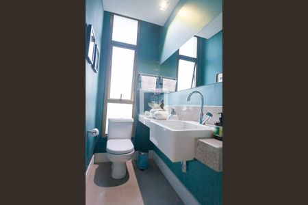 Apartamento à venda com 154m², 3 quartos e 3 vagas Apartamento à venda com 154m², 3 quartos e 3 vagasLavabo