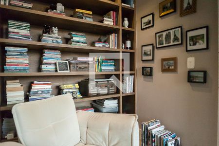 Apartamento à venda com 154m², 3 quartos e 3 vagas Apartamento à venda com 154m², 3 quartos e 3 vagasespaço de leitura